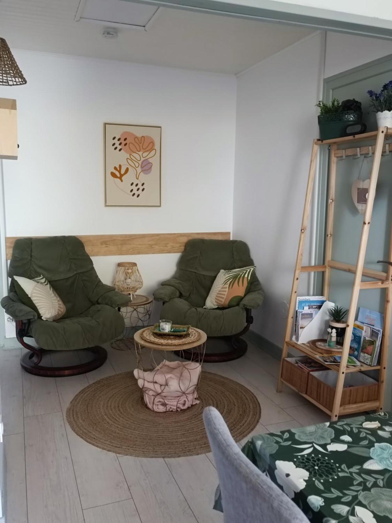 Cosy Parking Prive Chazey-sur-Ain